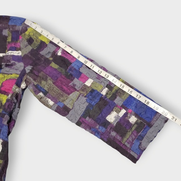 Habitat Clothing Purple Abstract Crinkled Textured Button Front Asymmetric Top M - Picture 10 of 12